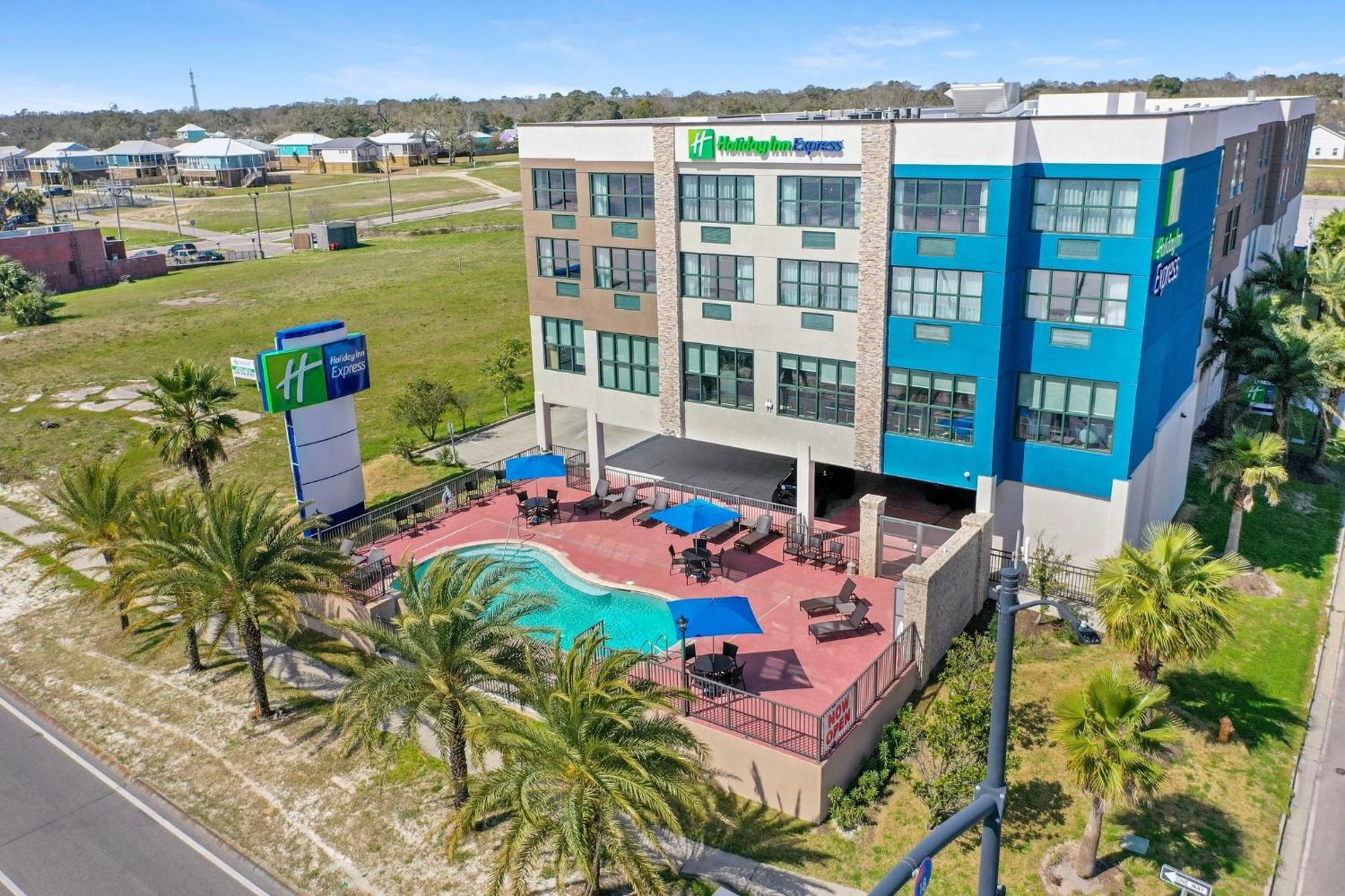 Holiday Inn Express - Gulfport Beach, An Ihg Hotel Exterior photo